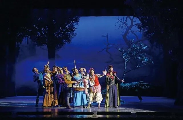 舞臺(tái)劇場(chǎng)表演 舞臺(tái)劇場(chǎng)表演